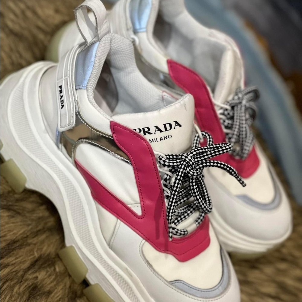 Sneakers
